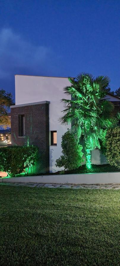 Heaven Luxury Villa Неа Рода Екстериор снимка